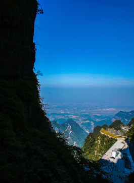 湖南天门山盘山公路