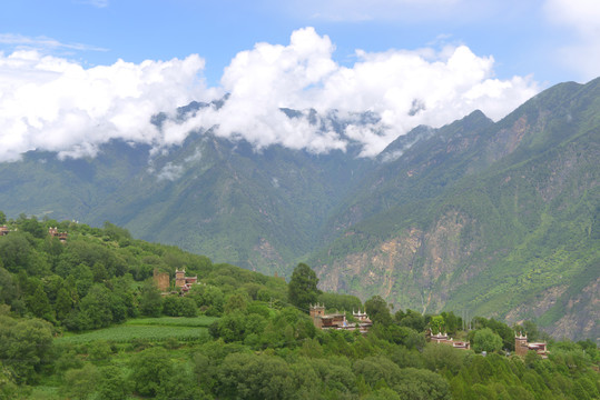 丹巴甲居藏寨及自然风光