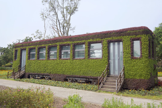 绿植火车皮餐厅