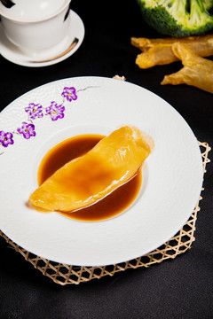 鲍汁扣花胶