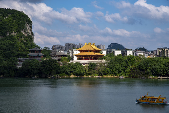 城市建筑河流