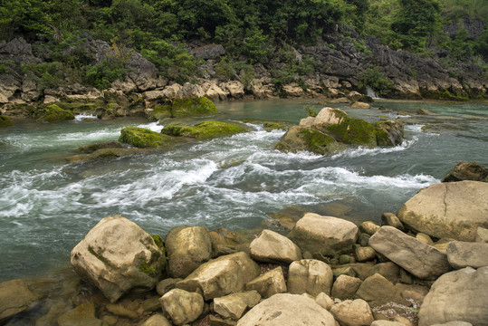 河流流水