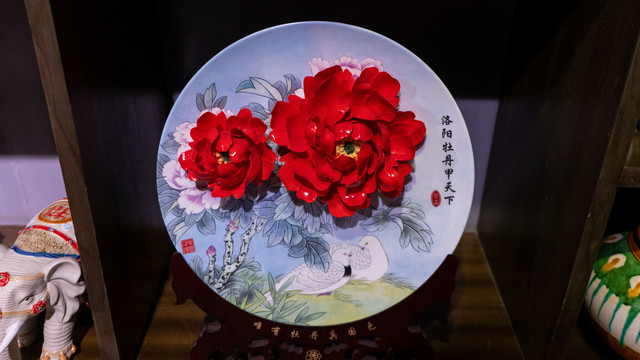 唐三彩牡丹