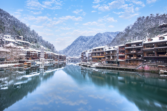凤凰古城雪景