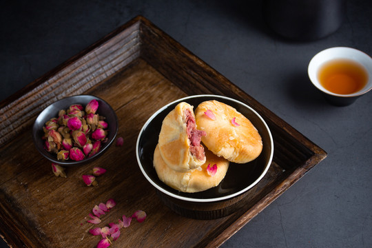 鲜花饼云南特产玫瑰花饼