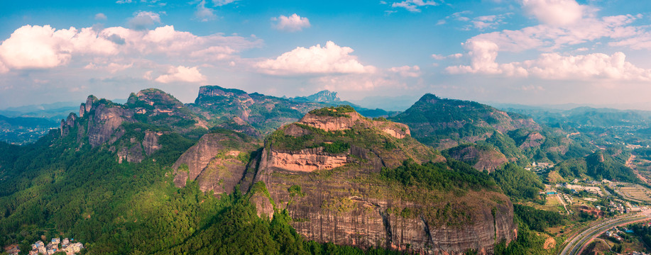 玉林都峤山风光