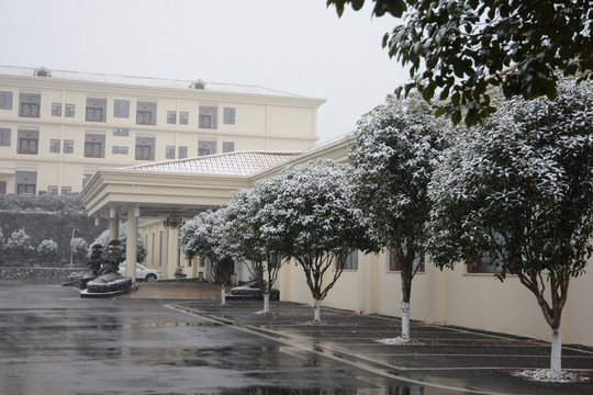 冰雪中的酒店