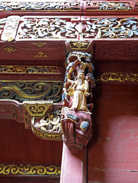 中式传统古建筑木雕