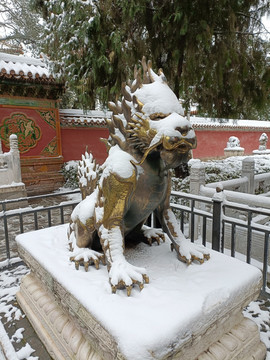 雪后钦安殿獬豸