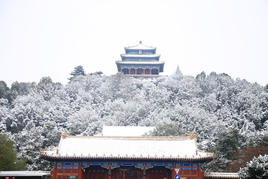 万春亭雪景