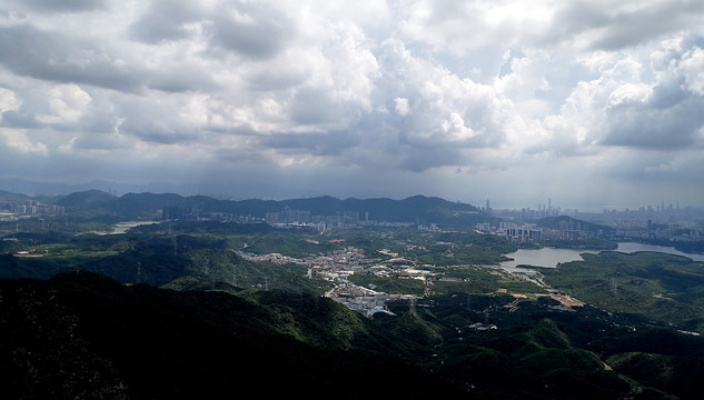 深圳阳台山上俯视