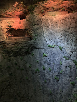 巫山博物馆展出的三峡悬馆情景