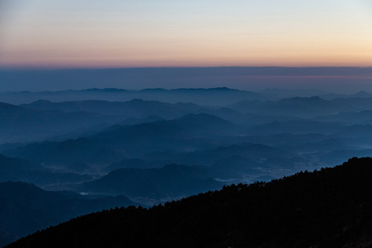 括苍山日出