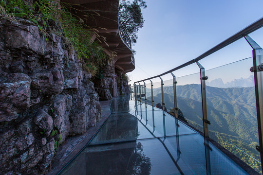 北帝山旅游风景区玻璃栈道