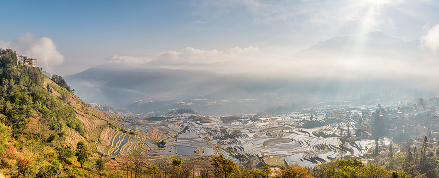 元阳多依树梯田