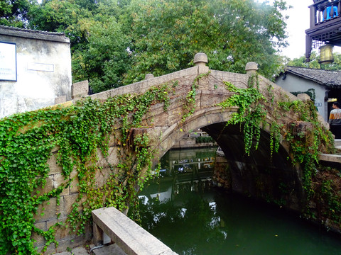 小桥流水景观