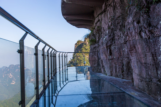 北帝山旅游风景区玻璃栈道