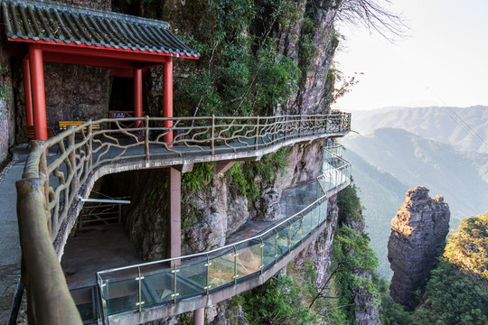 北帝山旅游风景区玻璃栈道