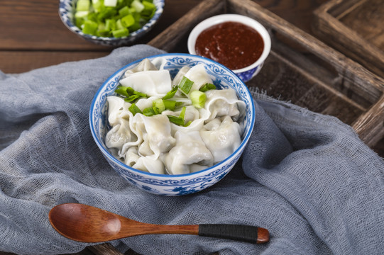 中式传统小吃美食馄饨