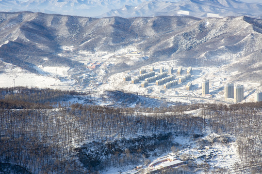 冬天的小山村