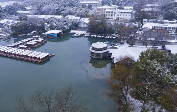 杭州市西湖茅家埠景区雪景航拍