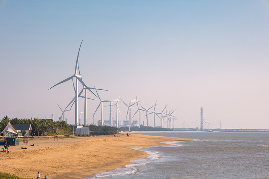 东方市鱼鳞洲海边大风车