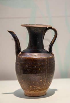 宋代婺州窑酱釉瓷汤瓶