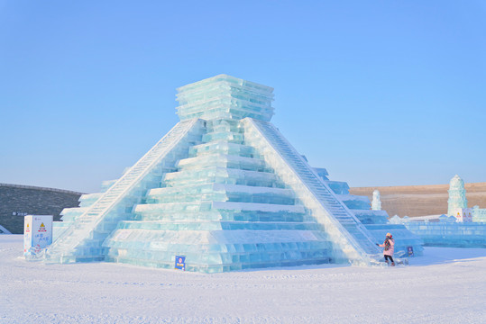 哈尔滨冰雪大世界冰雕雪雕