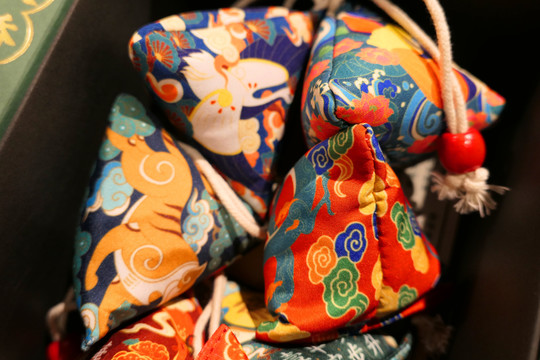 香囊荷包中国传统文化