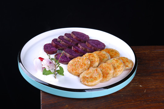 香煎虾饼拼紫薯