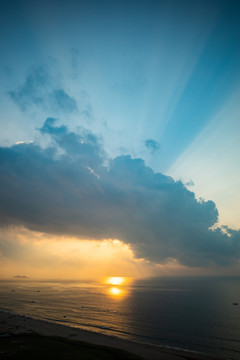 海上日出