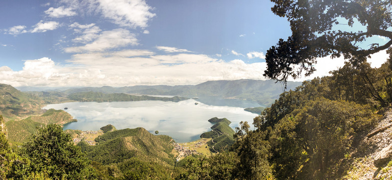 泸沽湖