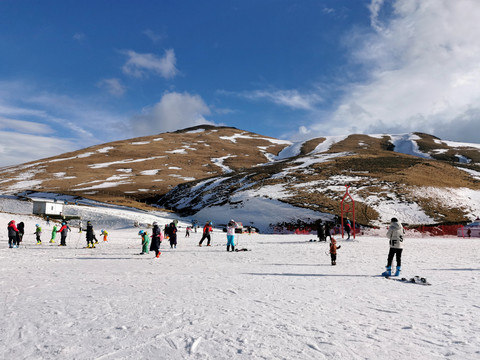 会泽大海草山雪山