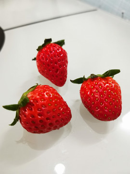 奶油草莓