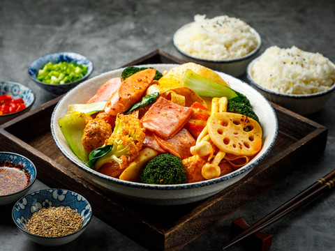冒菜麻辣烫