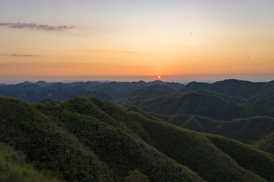 航拍湖南湘西保靖县吕洞山