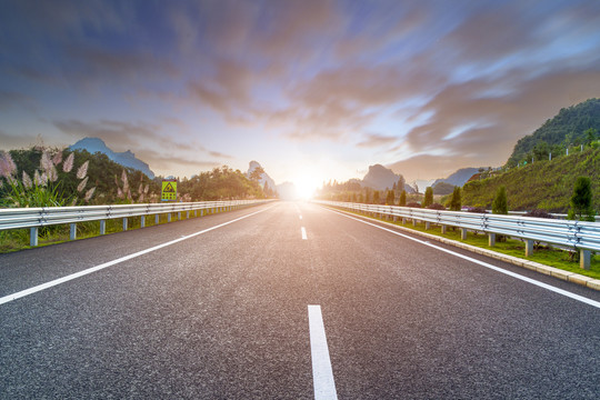 山区高速公路