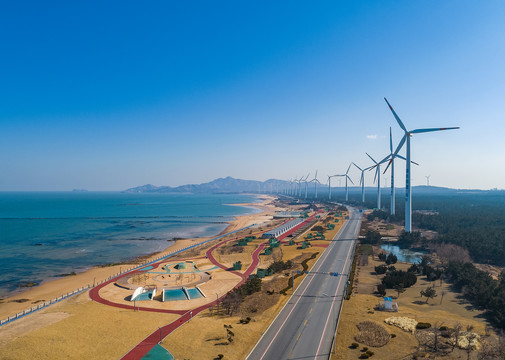 山东威海千里海岸风力发电风景