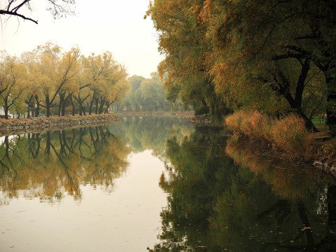 北京颐和园秋色