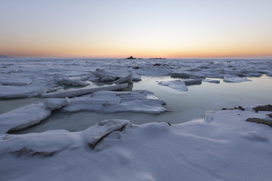 冰封的海滨