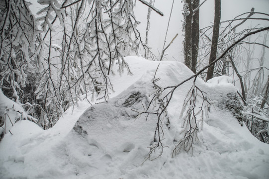 张家界天门山雪景