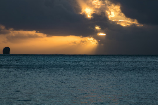 海上晚霞