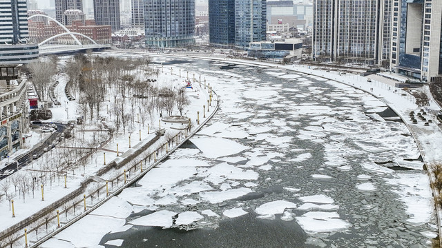 大雪中的天津城市美景