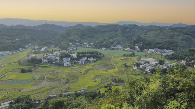 宜宾高县文武村蜿蜒田园