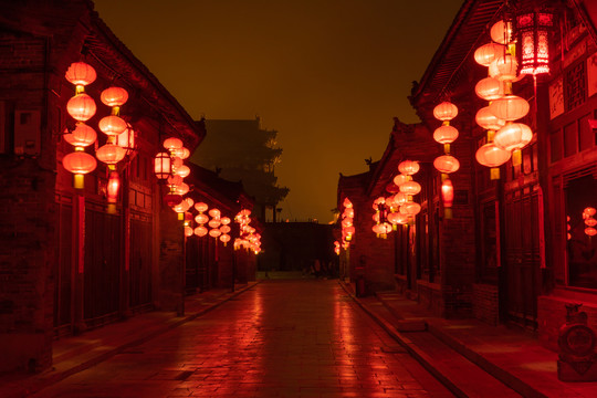 古镇街道红灯笼夜景