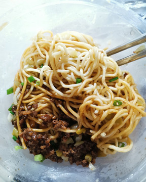 炸酱面
