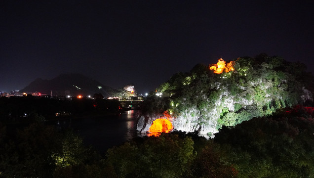 桂林象鼻山夜景