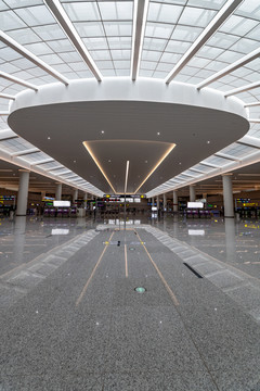 天府国际机场地铁站竖构图