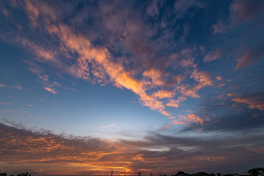 日出朝霞