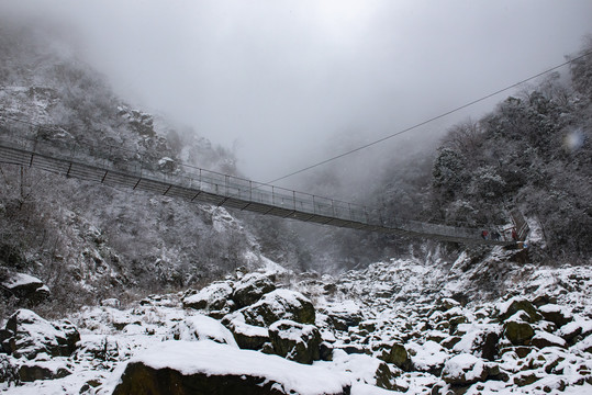 雪山雪景白雪飘飘雪花雪景